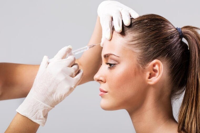 Tiêm filler đầy trán có an toàn không — nguy cơ thực sự là gì?