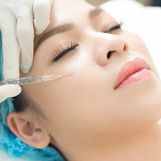 Tiêm HA kết hợp liệu pháp khác — có nên làm cùng lúc?