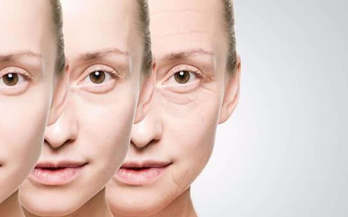 Những bước chăm sóc tại nhà nào có cơ sở khoa học giúp giảm nếp nhăn quanh mắt?