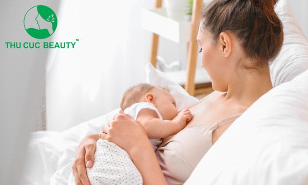 Khi nào là thời điểm an toàn hơn để tiêm filler sau sinh và cho con bú?