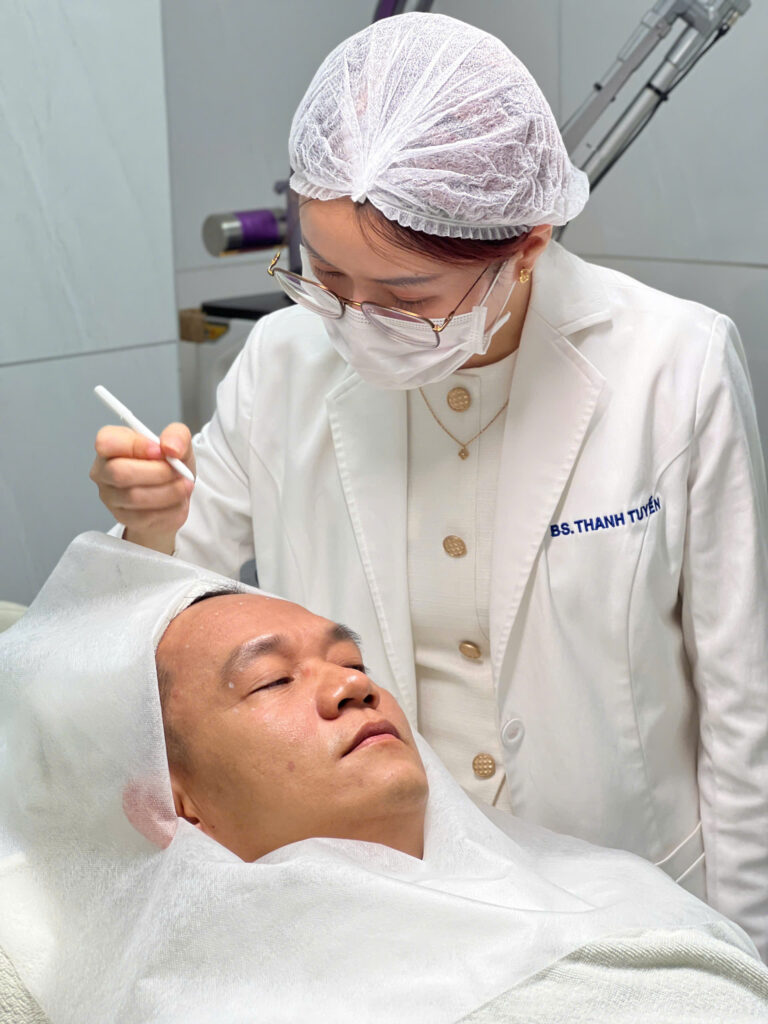 Botox là gì và những lưu ý, Botox, tiêm botox, trẻ hóa da, lưu ý sau tiêm botox, thẩm mỹ không xâm lấn