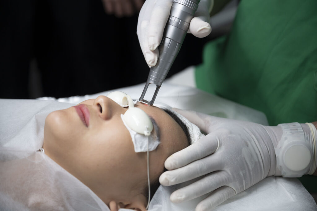 phục hồi da sau CO2 fractional, Juliette Armand, chăm sóc da sau laser CO2, tái tạo da sau laser, sản phẩm phục hồi da