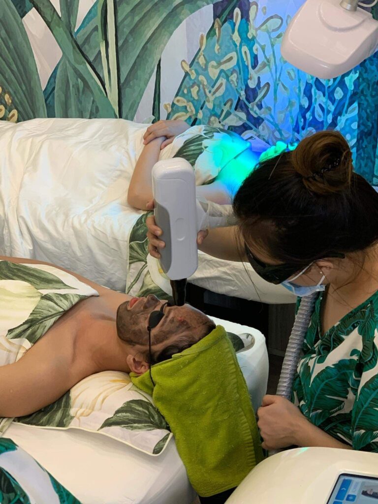 phục hồi da sau CO2 fractional, Juliette Armand, chăm sóc da sau laser CO2, tái tạo da sau laser, sản phẩm phục hồi da